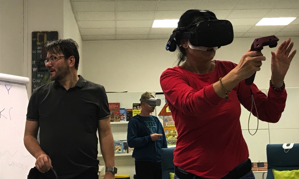 Libor Činka – the result of years of the author’s work – a one-week course: English with Hypnosis and Virtual Reality